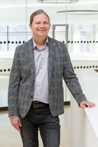Mitarbeiter_Gesteinshuettenkunde_Ing